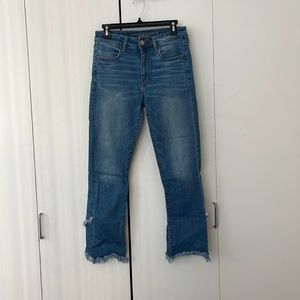 American Eagle Hi-Rise Jegging Crop with NE(X)T level stretch, Fray/Flare bottom
